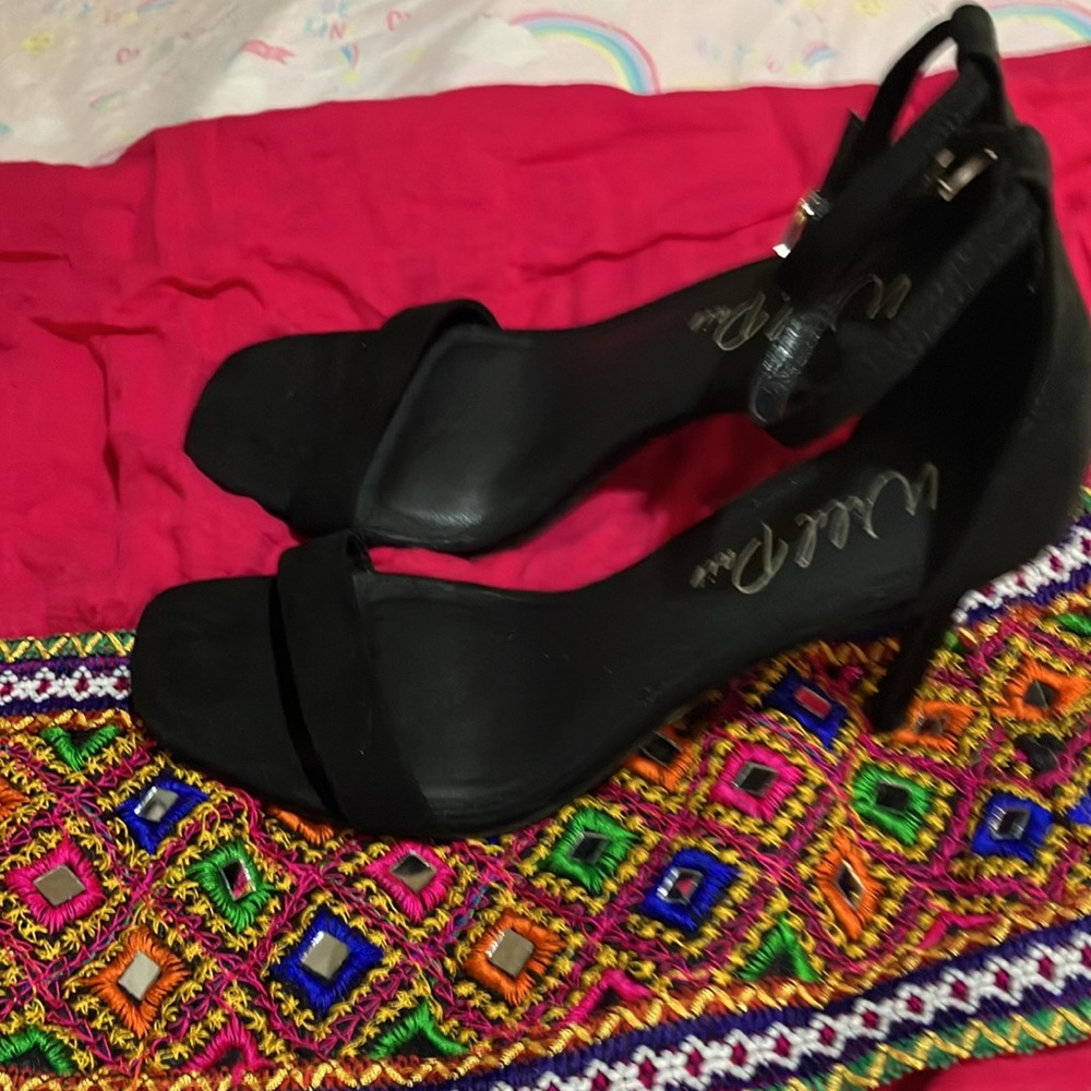 Women’s black high heel - Picture 2 of 5